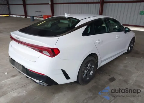 2022 Kia K5 Lxs z USA, uszkodzony, nr VIN 5XXG14J28NG157719